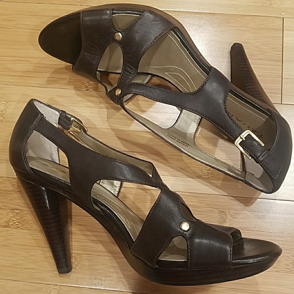 Tahari Flora Strappy Stacked Heel Sandal